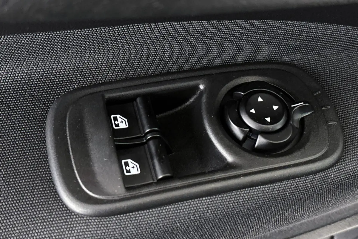 3+1 Icon 42 kWh SOH 97% Achteruitrijcamera Apple CarPlay Stoelverwarming