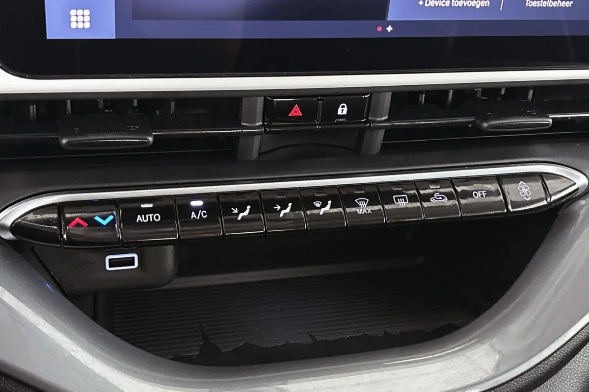 3+1 Icon 42 kWh SOH 97% Achteruitrijcamera Apple CarPlay Stoelverwarming