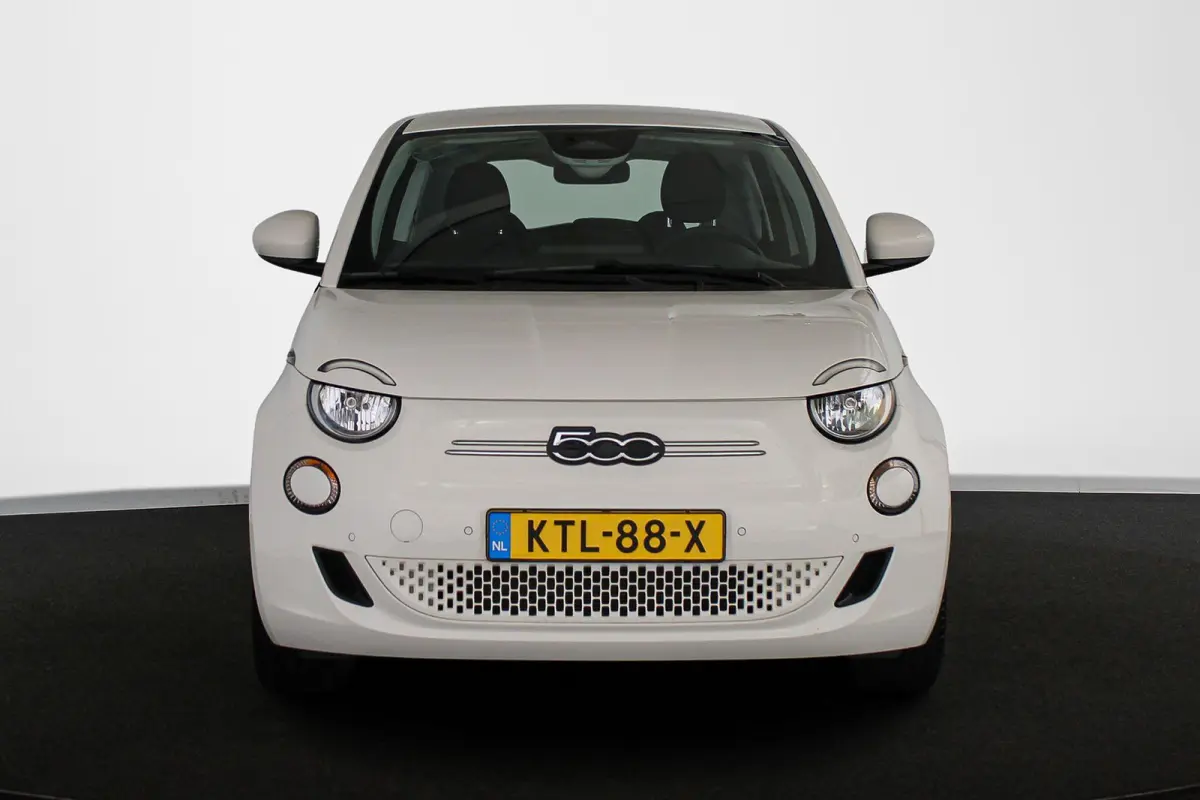 3+1 Icon 42 kWh SOH 97% Achteruitrijcamera Apple CarPlay Stoelverwarming