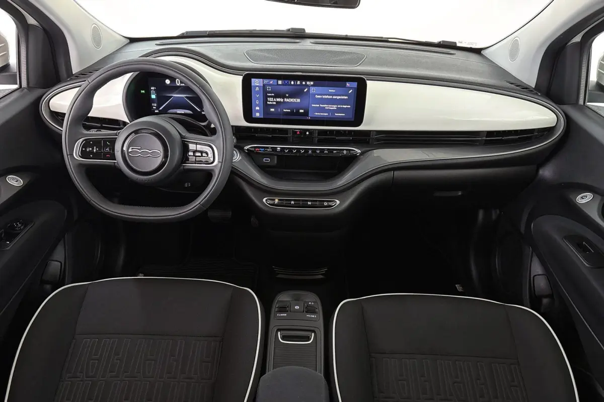 3+1 Icon 42 kWh SOH 97% Achteruitrijcamera Apple CarPlay Stoelverwarming