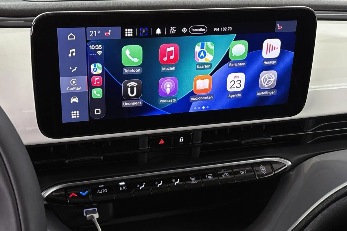 3+1 Icon 42 kWh SOH 97% Achteruitrijcamera Apple CarPlay Stoelverwarming
