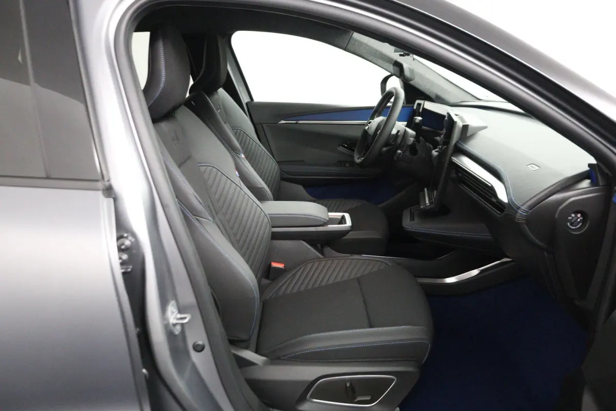 esprit Alpine 220 pk long range | pack advanced driving assist & augmented vision | pack light & sound |