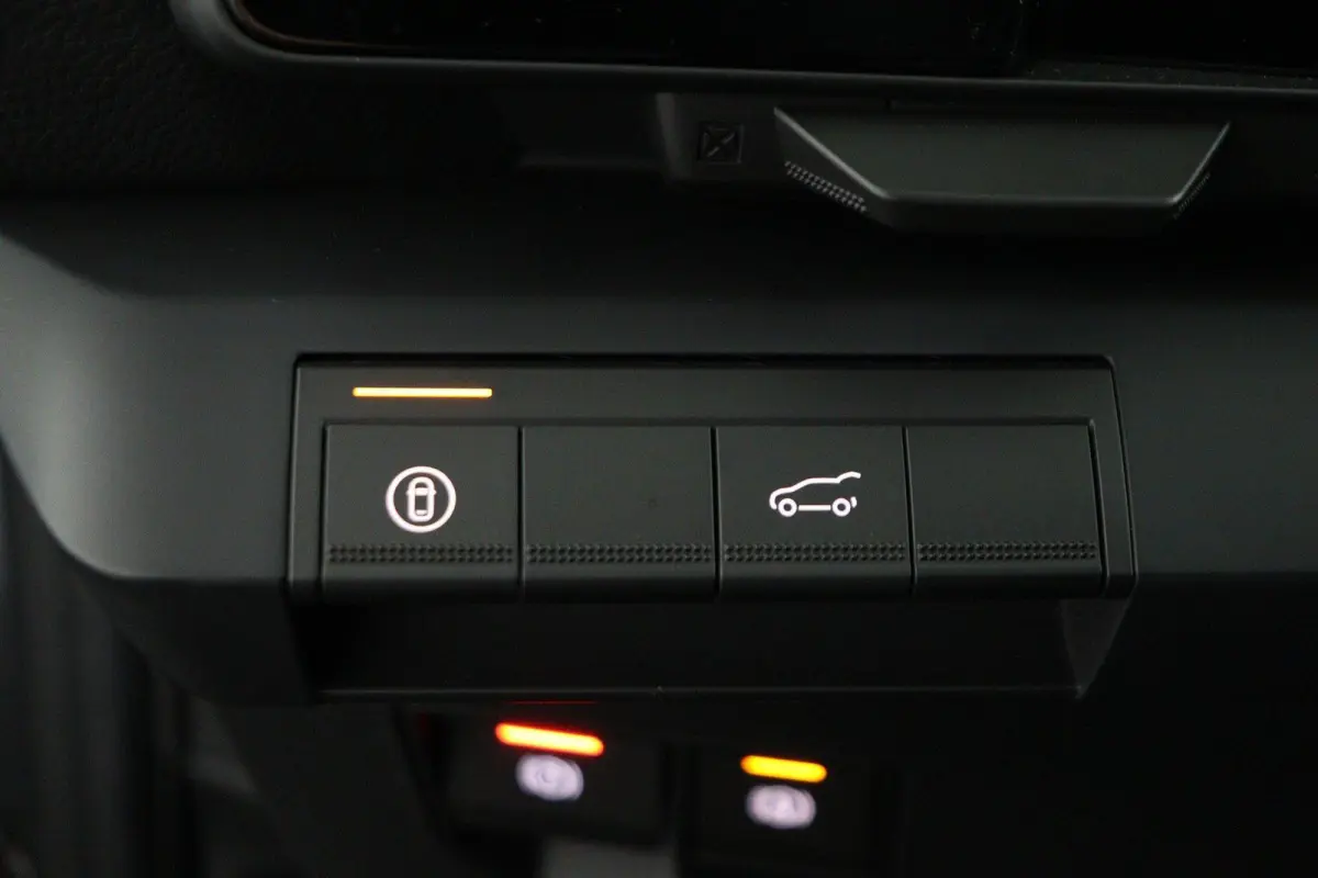 esprit Alpine 220 pk long range | pack advanced driving assist & augmented vision | pack light & sound |