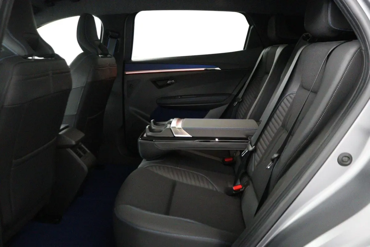 esprit Alpine 220 pk long range | pack advanced driving assist & augmented vision | pack light & sound |