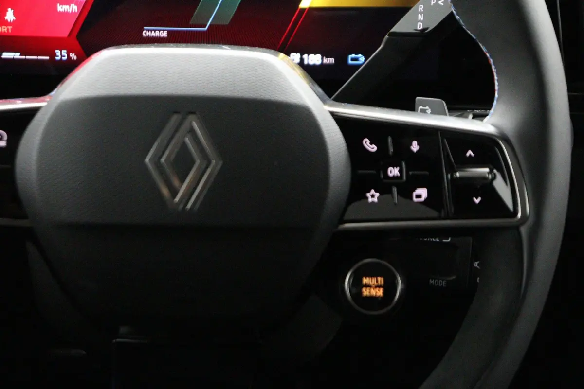 esprit Alpine 220 pk long range | pack advanced driving assist & augmented vision | pack light & sound |