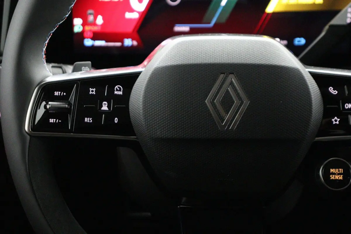 esprit Alpine 220 pk long range | pack advanced driving assist & augmented vision | pack light & sound |