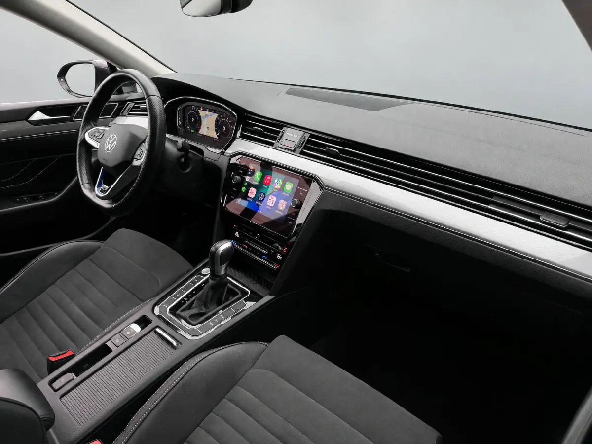 GTE 218PK DSG HYBRID BUSINESS SPORT ALCANTARA/CAMERA/NAVI/IQ-LIGHT