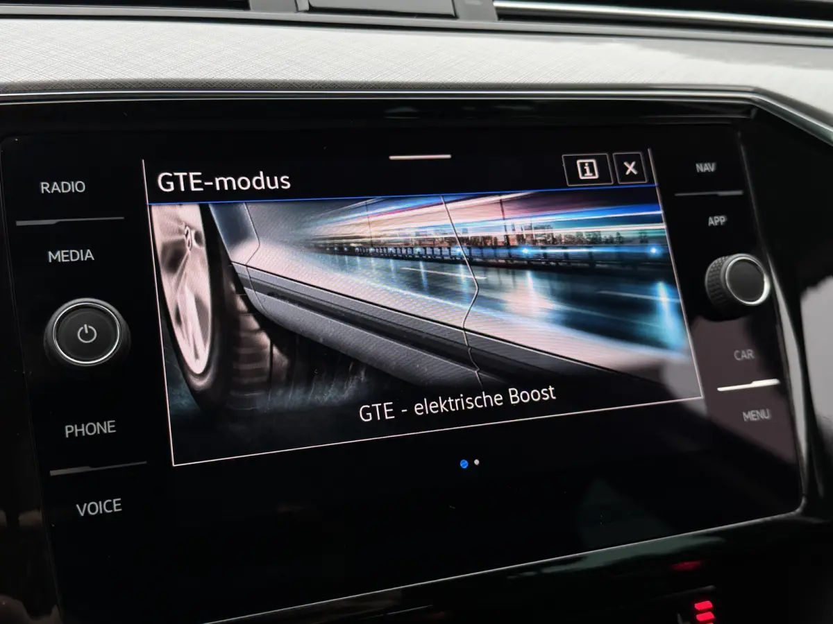 GTE 218PK DSG HYBRID BUSINESS SPORT ALCANTARA/CAMERA/NAVI/IQ-LIGHT