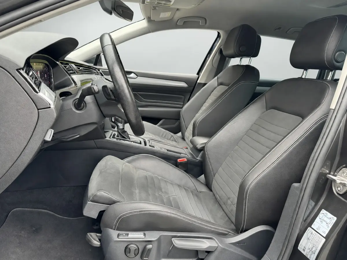 GTE 218PK DSG HYBRID BUSINESS SPORT ALCANTARA/CAMERA/NAVI/IQ-LIGHT