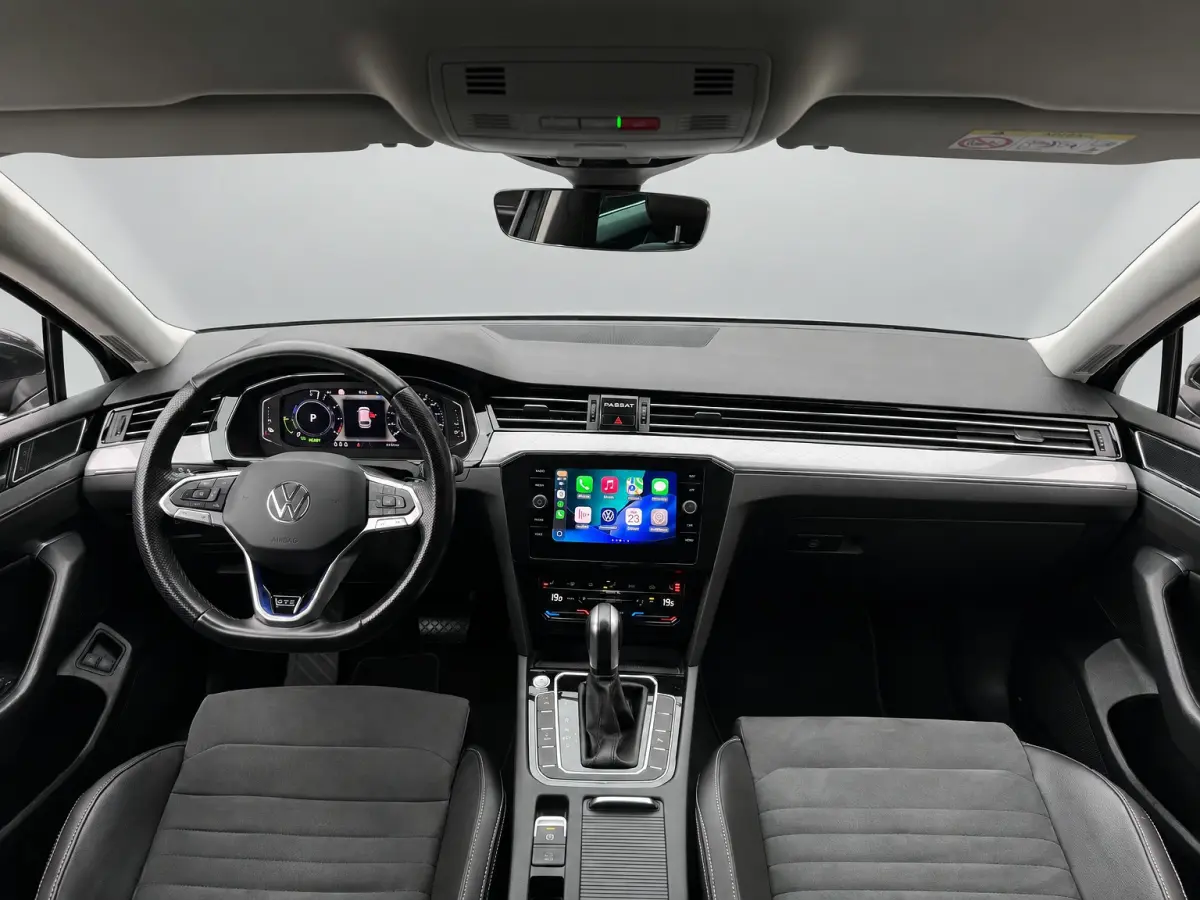 GTE 218PK DSG HYBRID BUSINESS SPORT ALCANTARA/CAMERA/NAVI/IQ-LIGHT