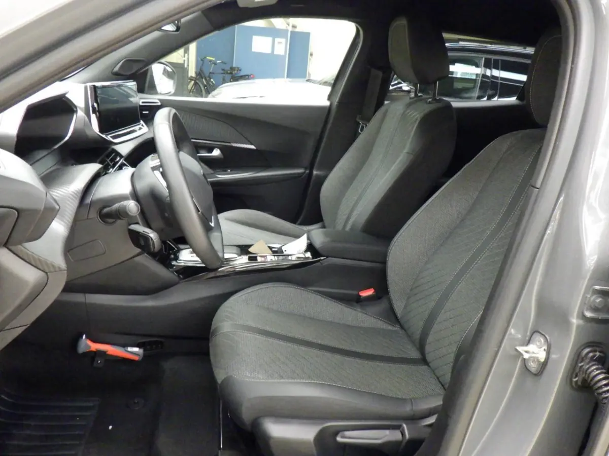 1.2 Hybrid 145 Allure | Adap. cruise C. | 360 Camera | KeyLess | CarPlay | PDC V&A | Clima | 17" LMV | Adap. cruise C. | 360 Camera | KeyLess | CarPlay | PDC V&A | Clima | 17" LMV