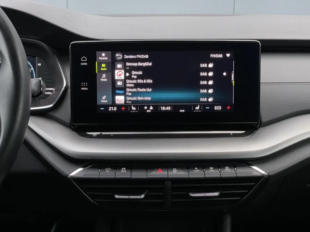 1.4 TSI iV PHEV Business Carplay LED Stoel- Stuurwielverwarming PDC DAB