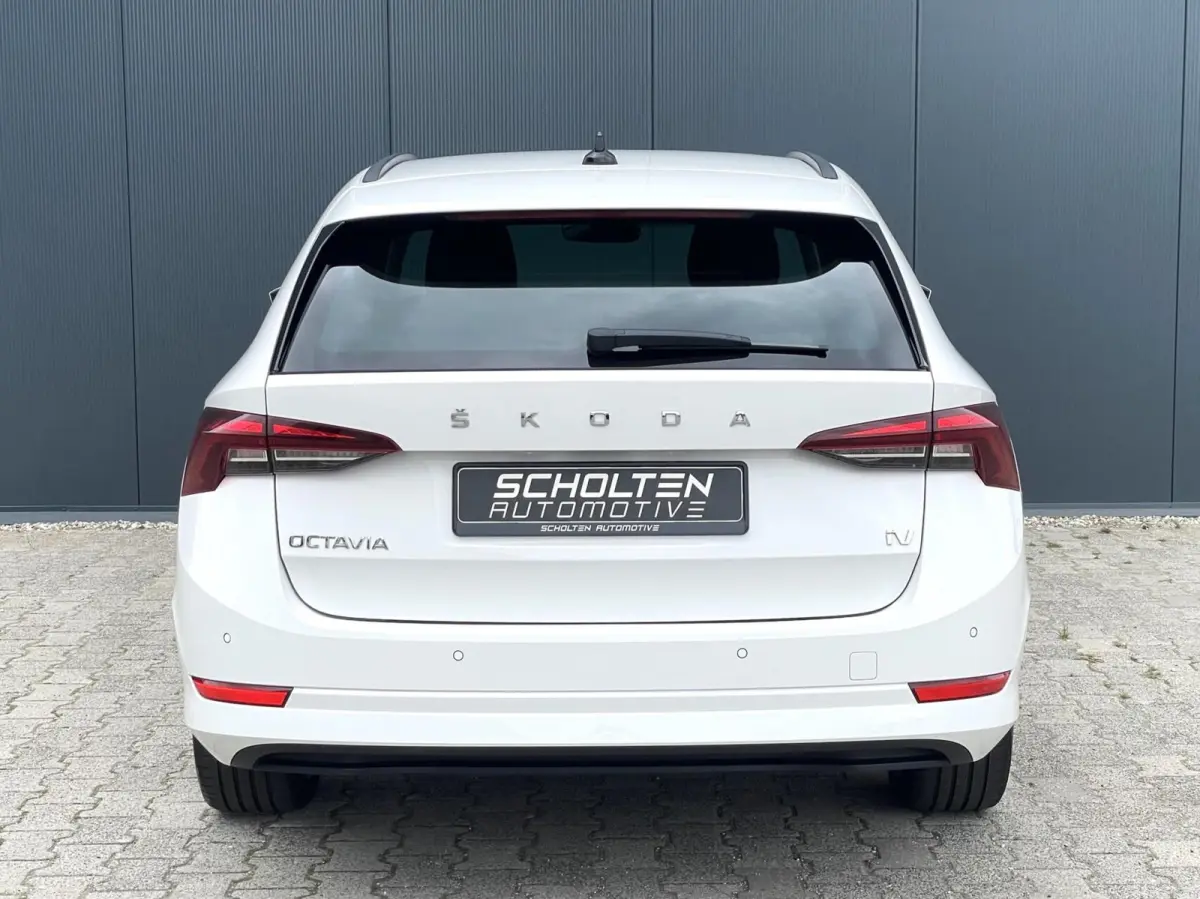 1.4 TSI iV PHEV Business Carplay LED Stoel- Stuurwielverwarming PDC DAB