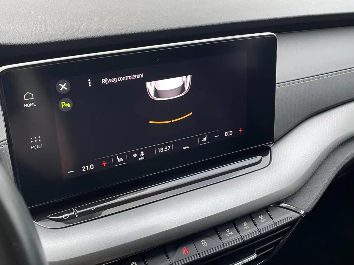 1.4 TSI iV PHEV Business Carplay LED Stoel- Stuurwielverwarming PDC DAB