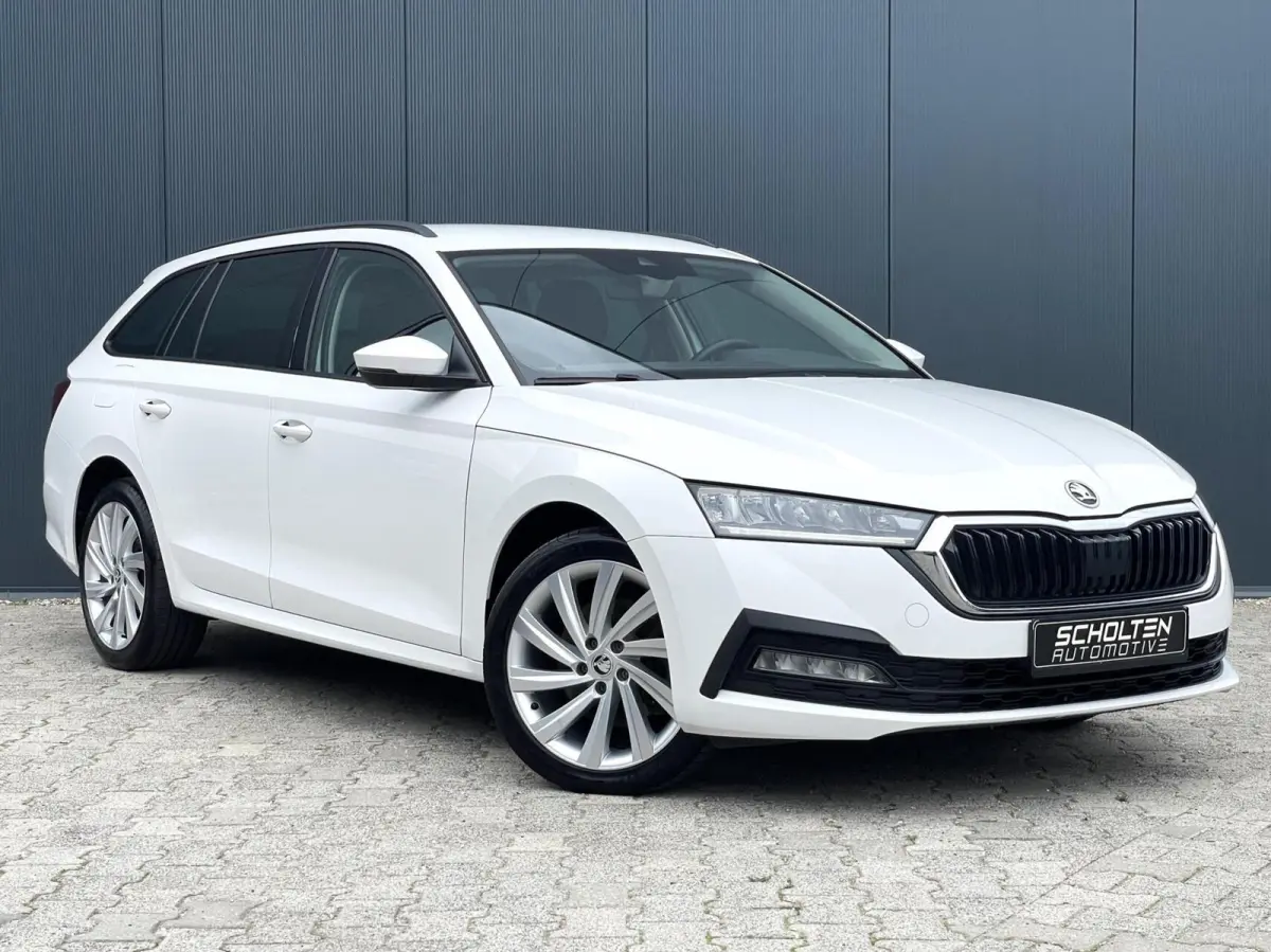 1.4 TSI iV PHEV Business Carplay LED Stoel- Stuurwielverwarming PDC DAB