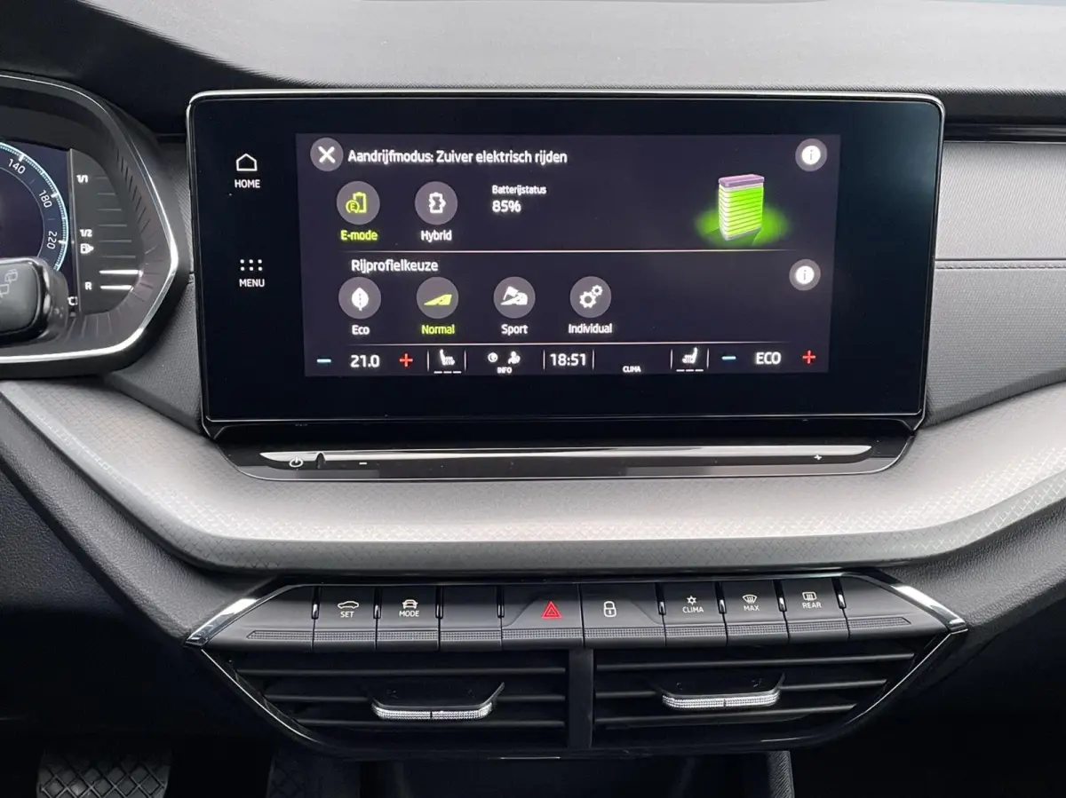 1.4 TSI iV PHEV Business Carplay LED Stoel- Stuurwielverwarming PDC DAB