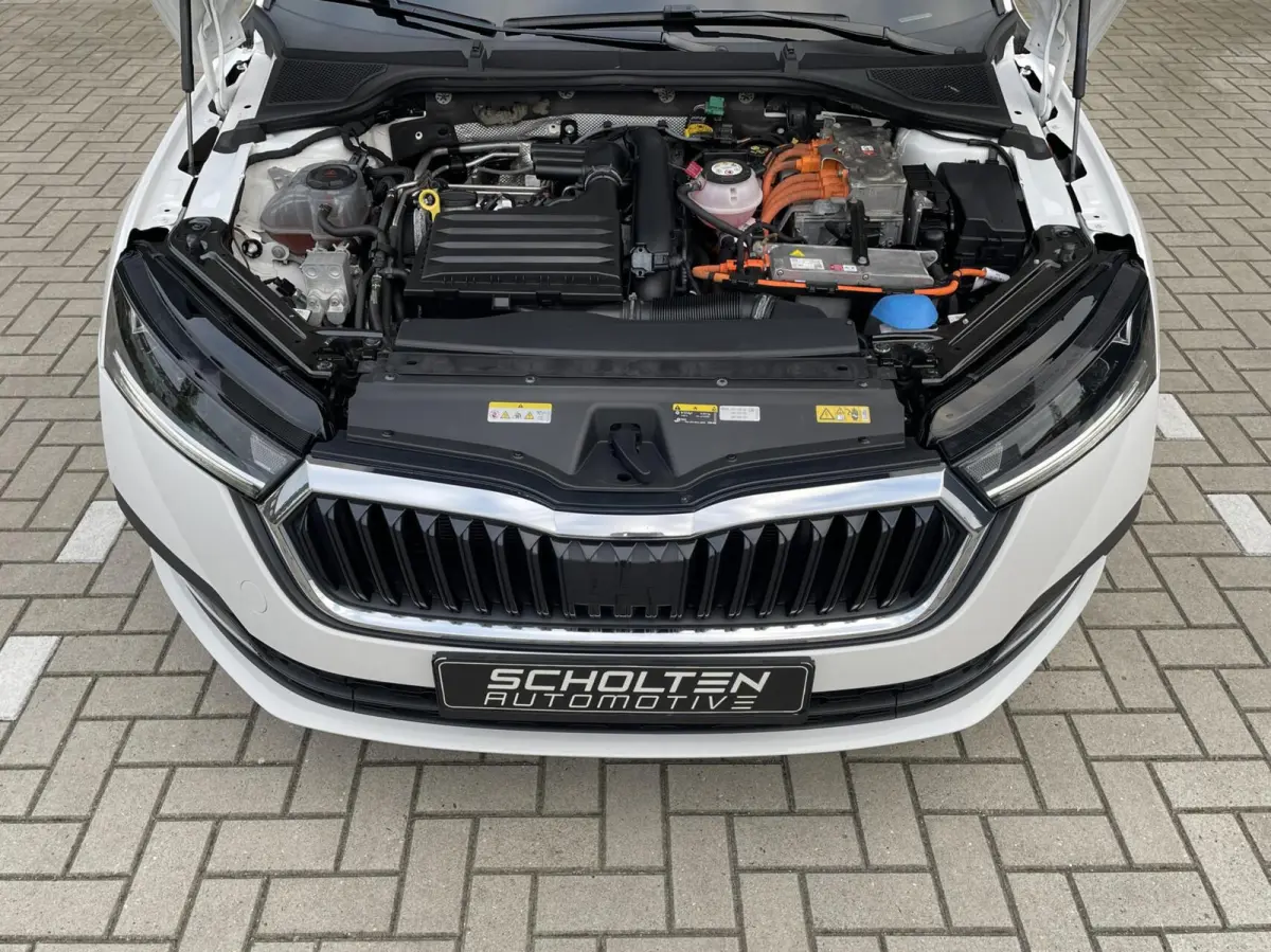 1.4 TSI iV PHEV Business Carplay LED Stoel- Stuurwielverwarming PDC DAB