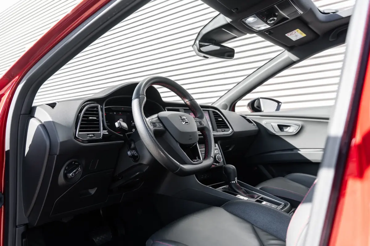 2.0 TSI FR Business Intense BLACK LINE*VIRTUAL*PANO*ACC*DCC*KEYLESS*LANE*BEATS*VOLL