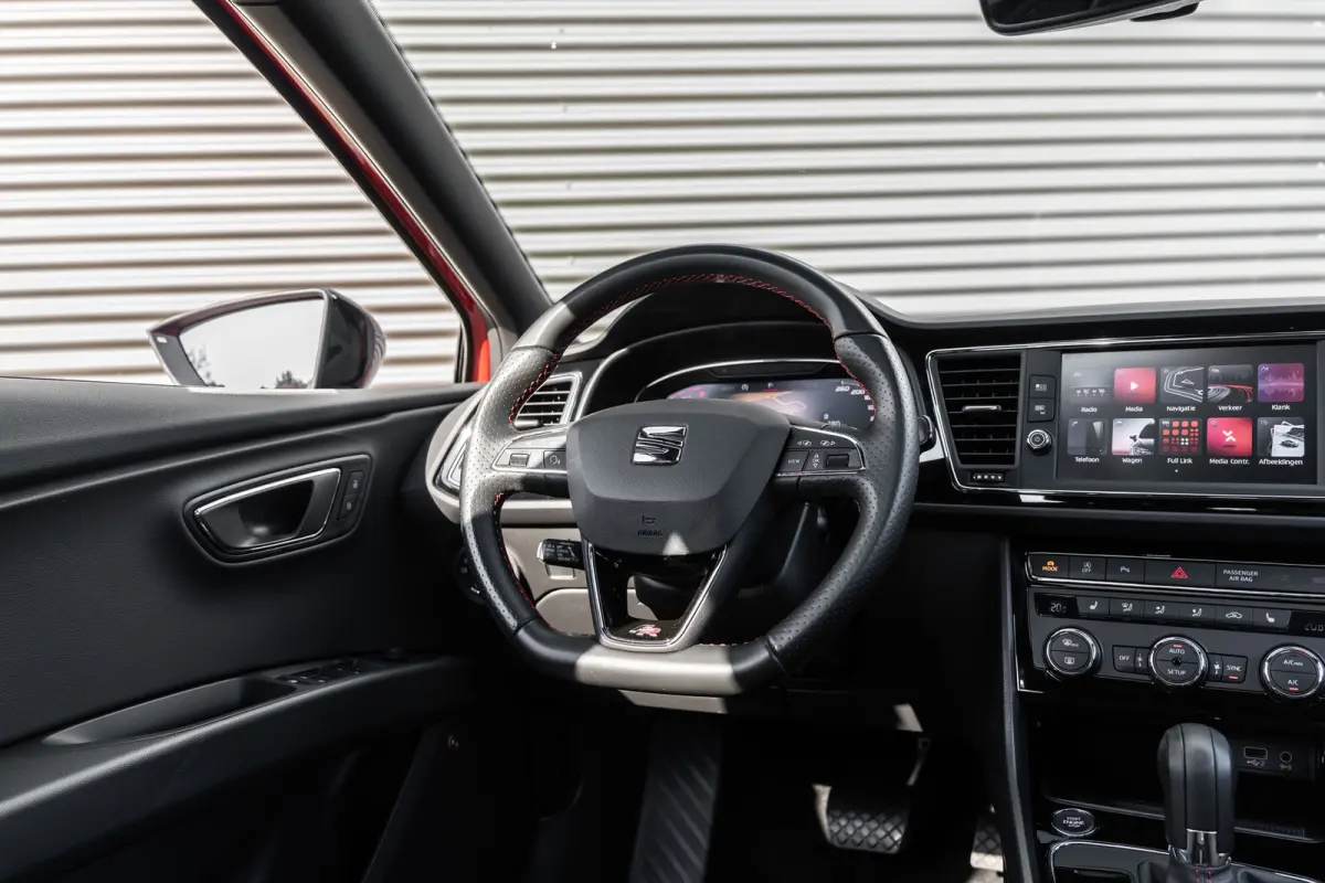 2.0 TSI FR Business Intense BLACK LINE*VIRTUAL*PANO*ACC*DCC*KEYLESS*LANE*BEATS*VOLL