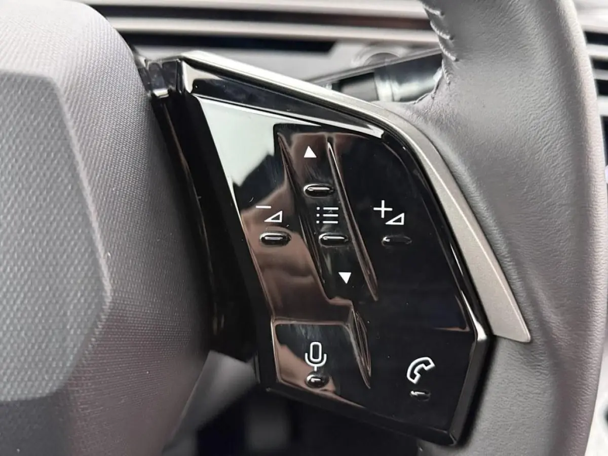 1.6 plug-in Hybrid 195 Allure /Cam/Cruise/SOH 99.4 /Clima/Apple Carplay/Android Auto/Navi
