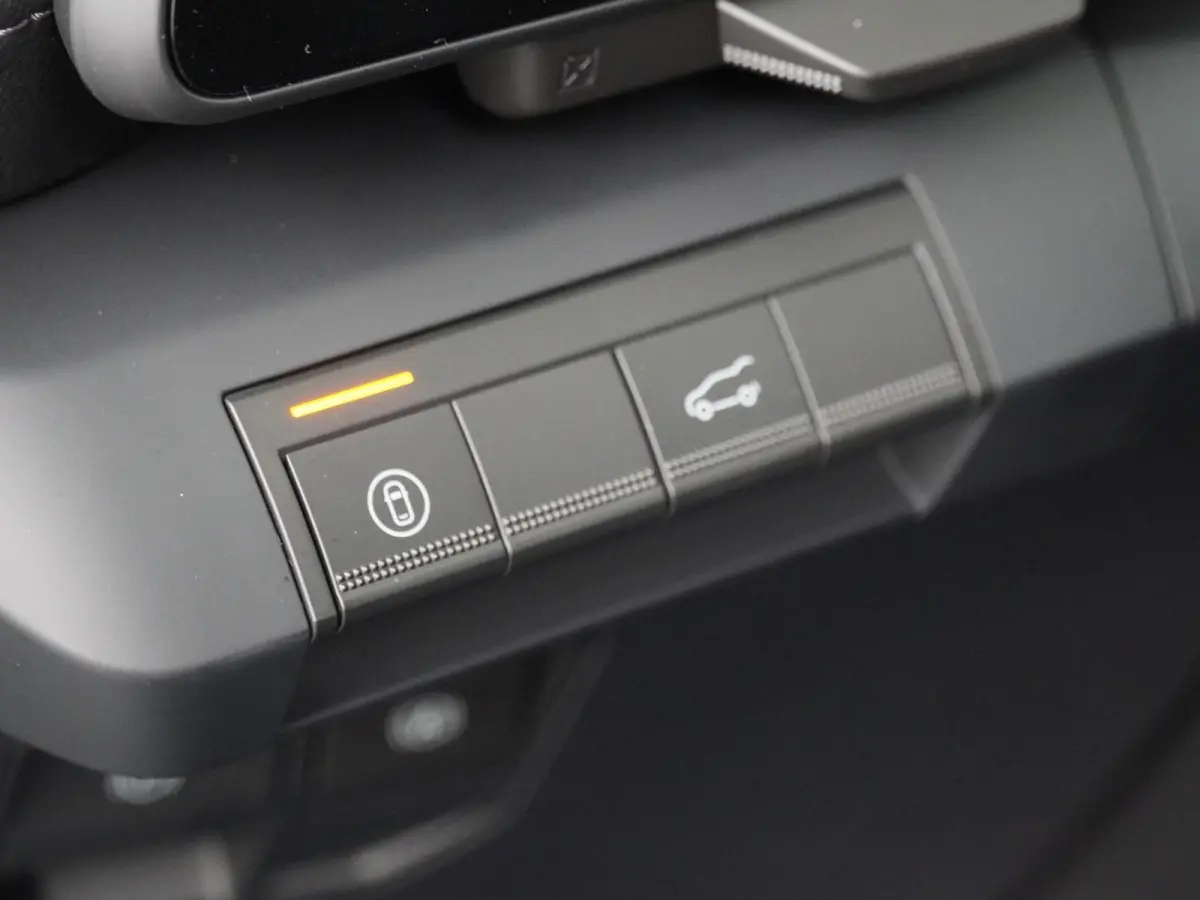esprit Alpine 220 pk long range | pack advanced driving assist & augmented vision | pack light & sound |