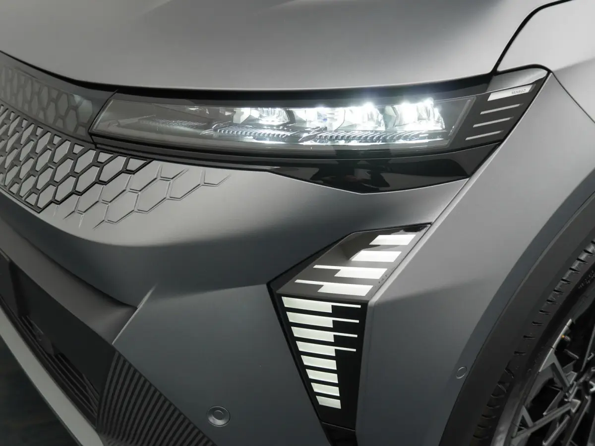esprit Alpine 220 pk long range | pack advanced driving assist & augmented vision | pack light & sound |