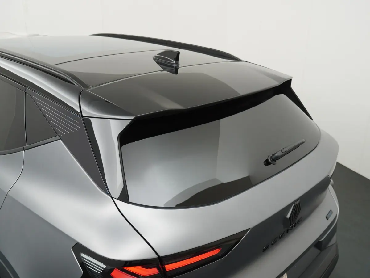 esprit Alpine 220 pk long range | pack advanced driving assist & augmented vision | pack light & sound |