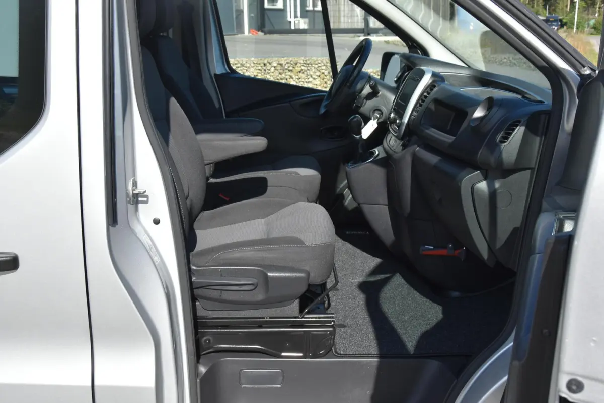 bestel 2.0 dCi 145 Pk L2H1 Aut DC Clima Navi PDC Led