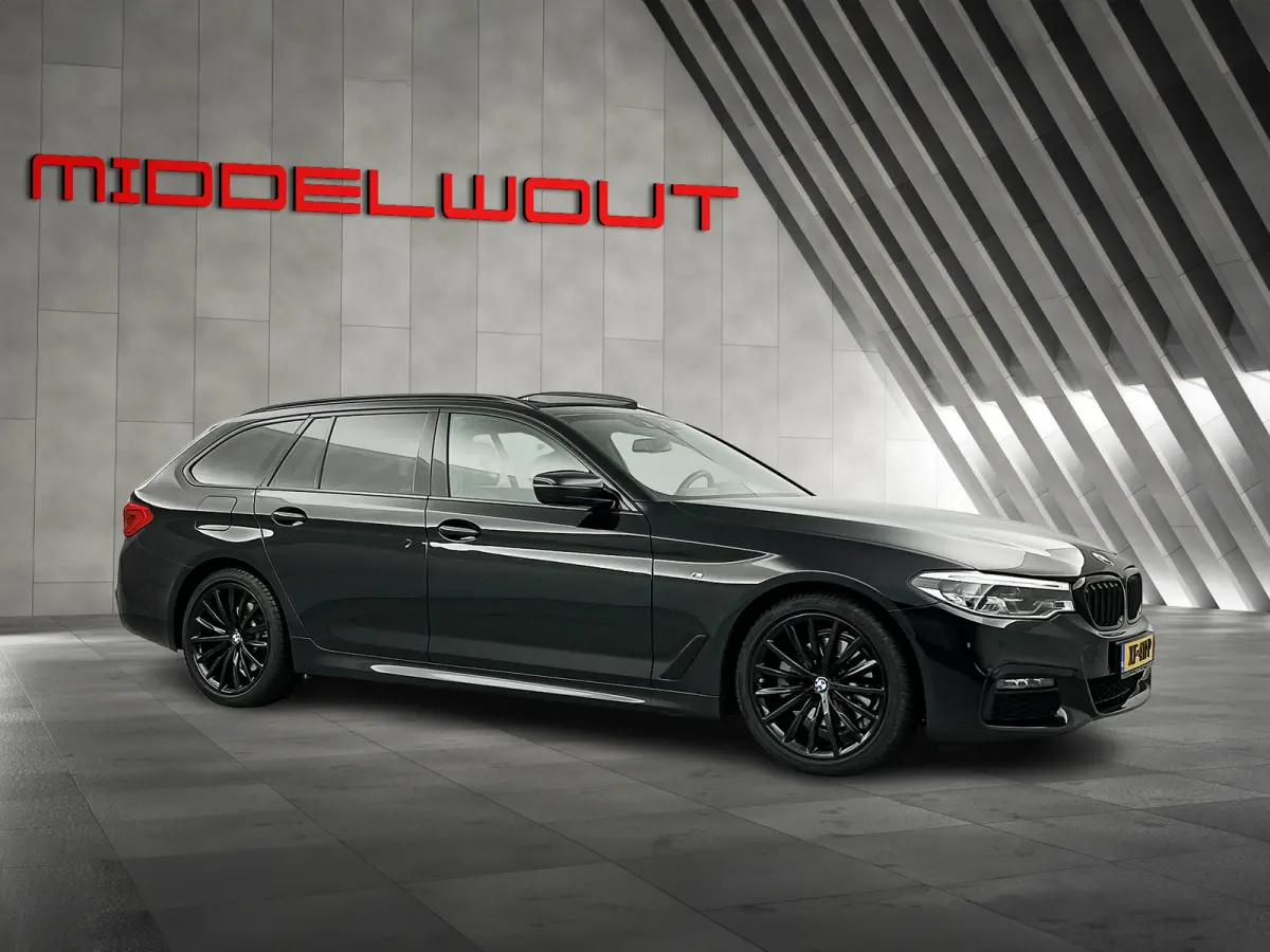 520i High Exe. M-Sport Pano-dak/Leder/Camera/Keyless Entry
