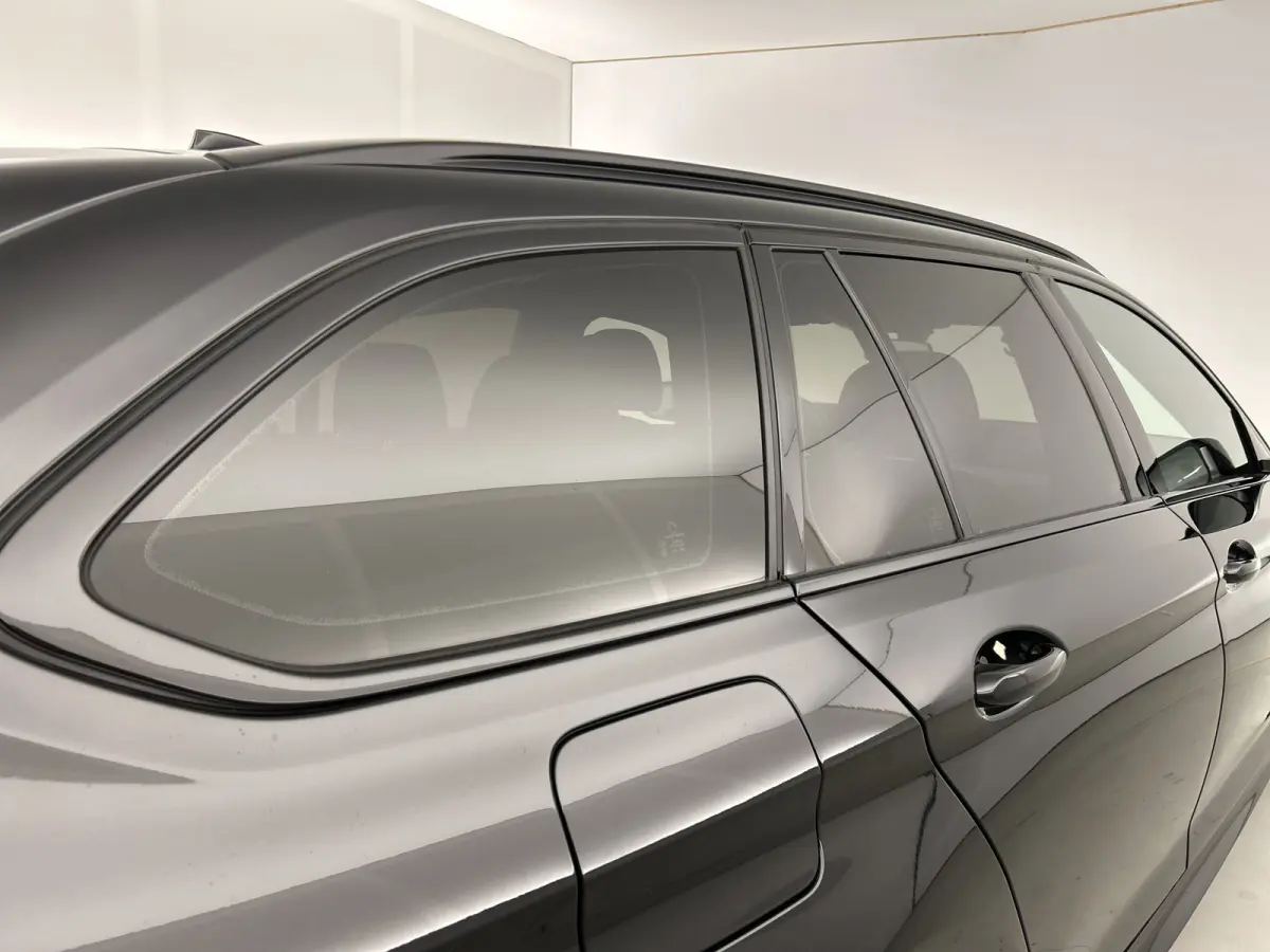 520i High Exe. M-Sport Pano-dak/Leder/Camera/Keyless Entry