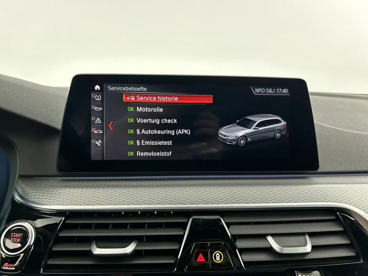 520i High Exe. M-Sport Pano-dak/Leder/Camera/Keyless Entry
