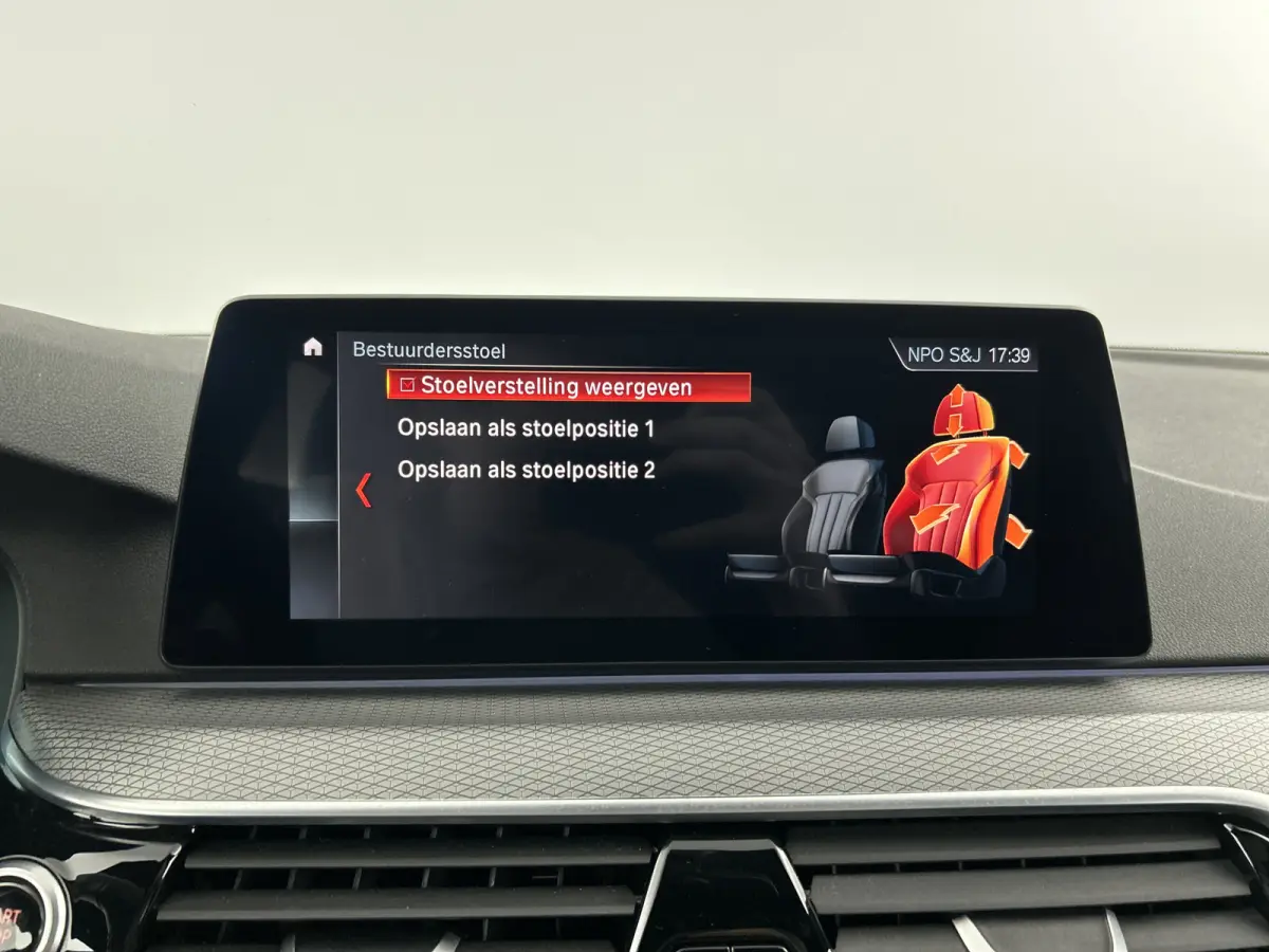 520i High Exe. M-Sport Pano-dak/Leder/Camera/Keyless Entry