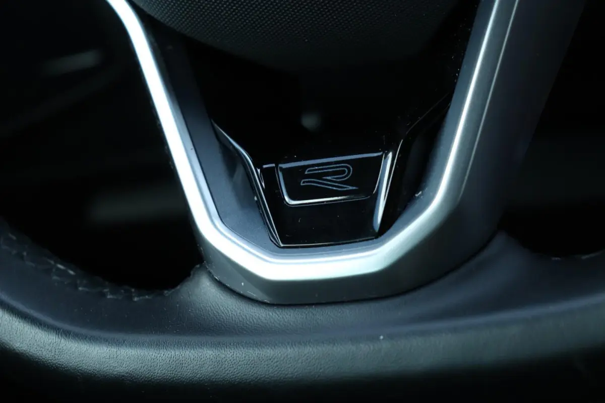 1.5 TSI / 2x R-Line / Virtual Cockpit / 150PK / Camera / Matrix LED / Keyless / 20"!