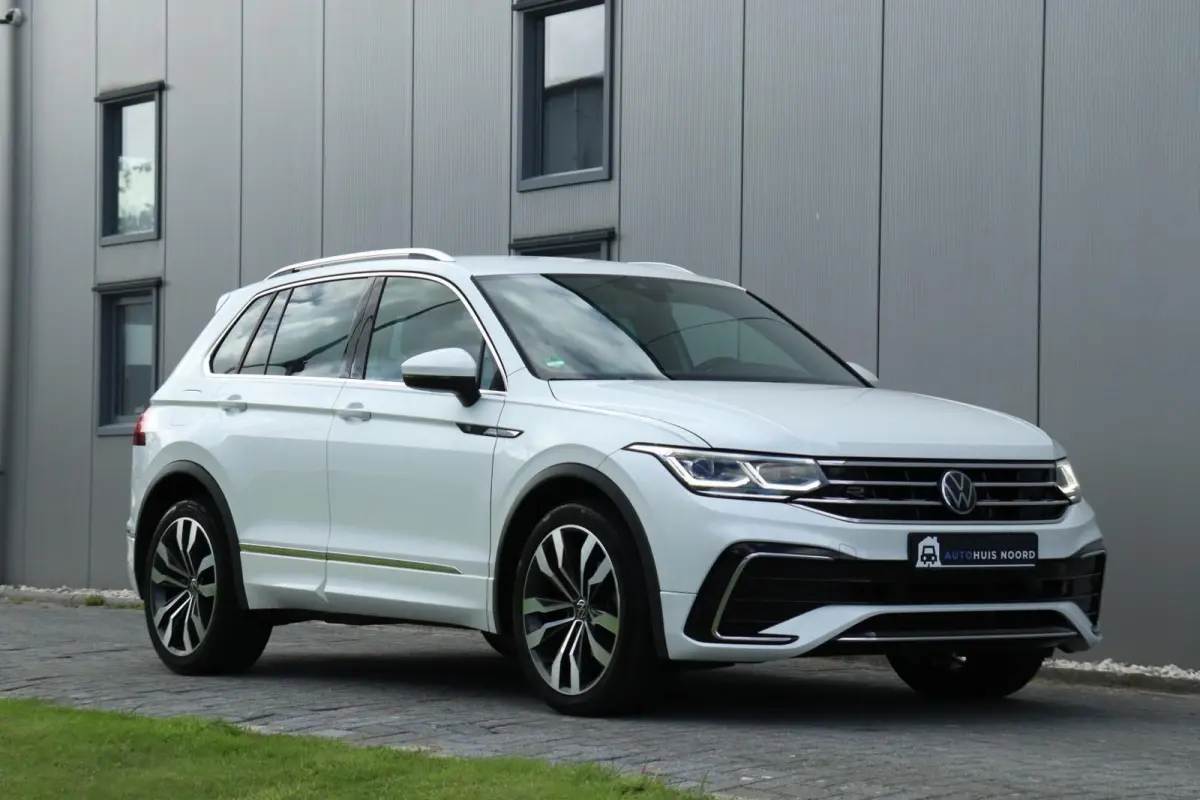 1.5 TSI / 2x R-Line / Virtual Cockpit / 150PK / Camera / Matrix LED / Keyless / 20"!