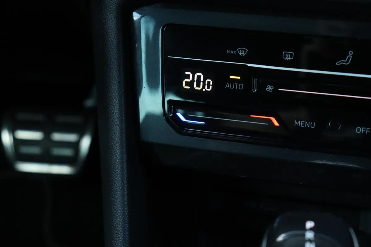 1.5 TSI / 2x R-Line / Virtual Cockpit / 150PK / Camera / Matrix LED / Keyless / 20"!
