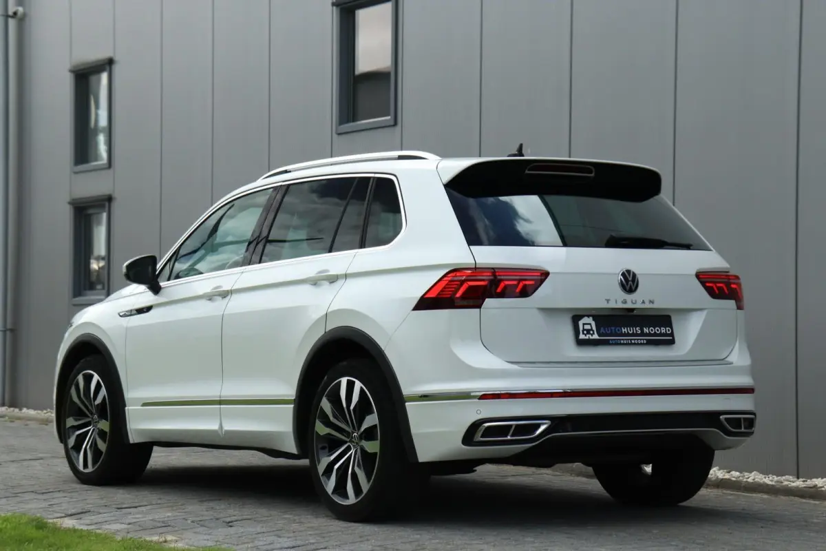 1.5 TSI / 2x R-Line / Virtual Cockpit / 150PK / Camera / Matrix LED / Keyless / 20"!