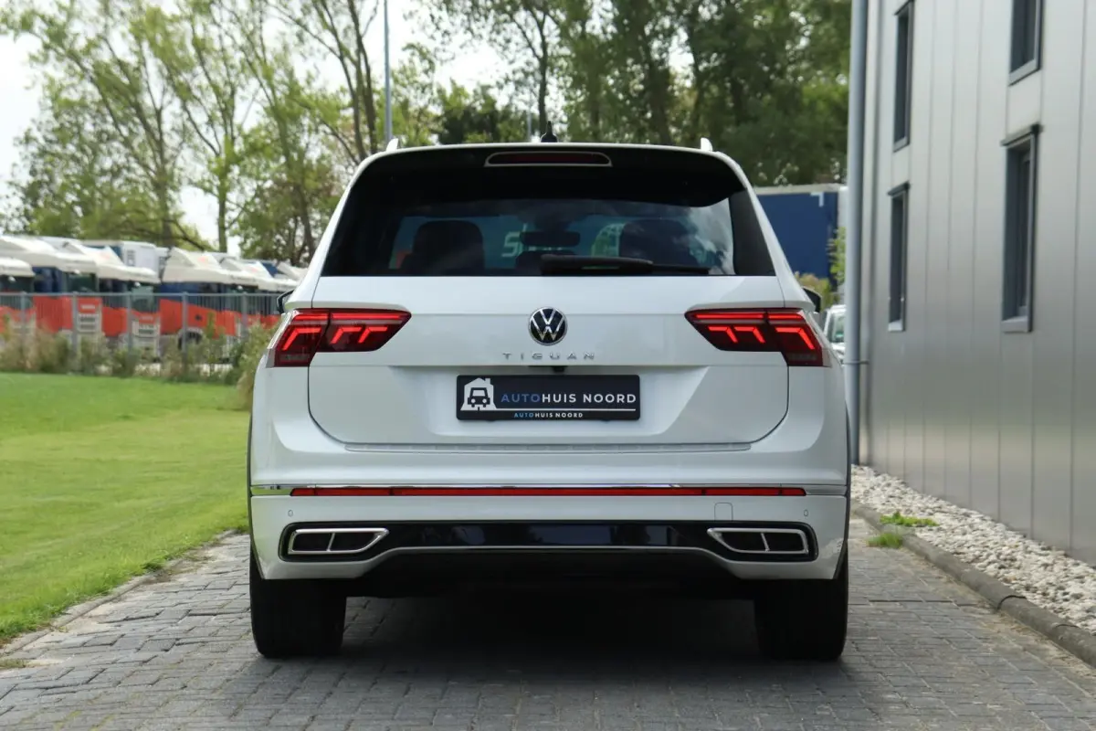 1.5 TSI / 2x R-Line / Virtual Cockpit / 150PK / Camera / Matrix LED / Keyless / 20"!