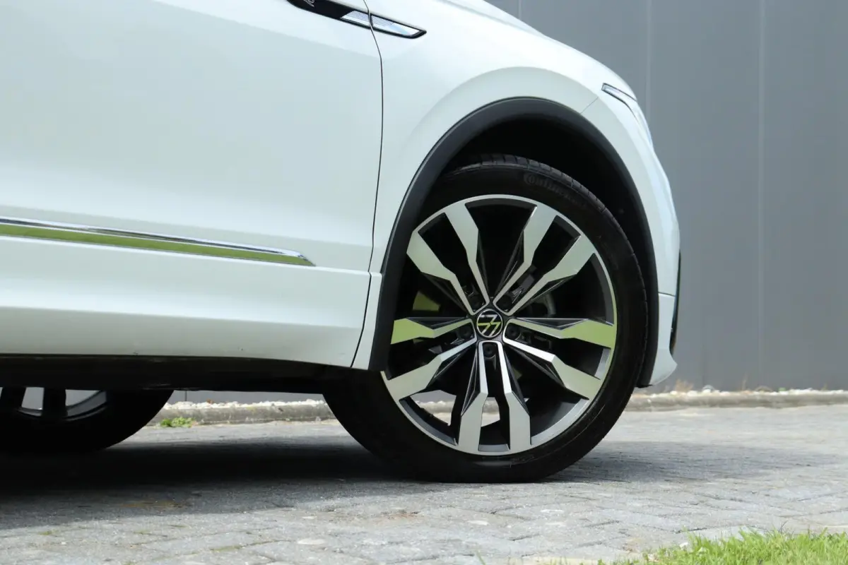 1.5 TSI / 2x R-Line / Virtual Cockpit / 150PK / Camera / Matrix LED / Keyless / 20"!