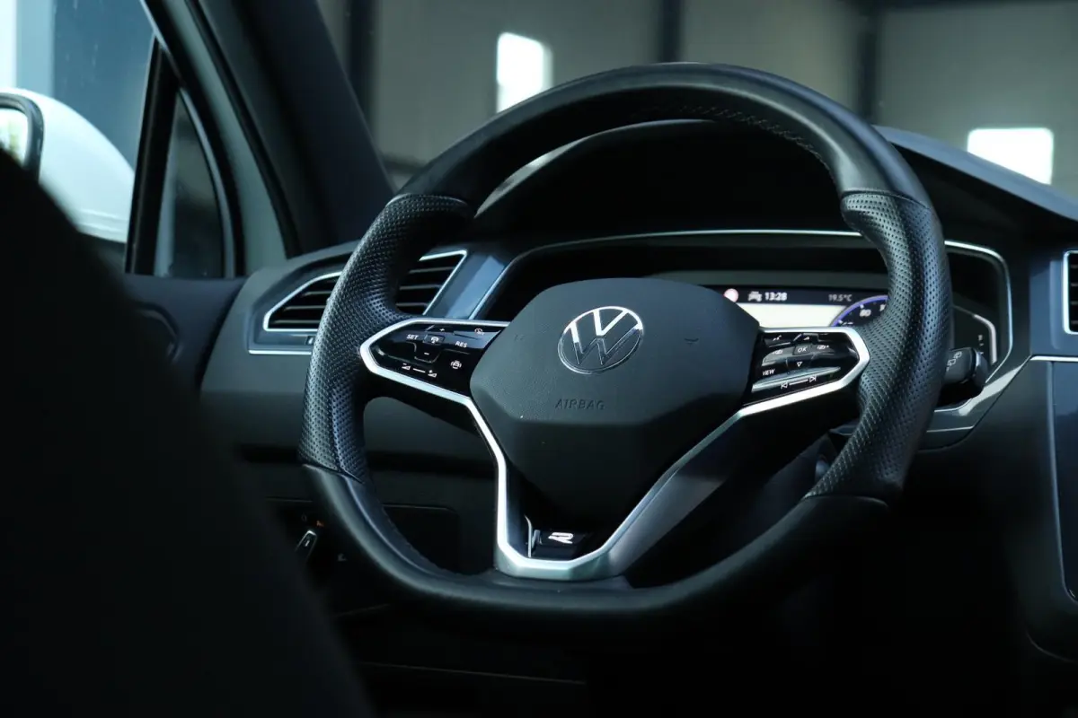 1.5 TSI / 2x R-Line / Virtual Cockpit / 150PK / Camera / Matrix LED / Keyless / 20"!