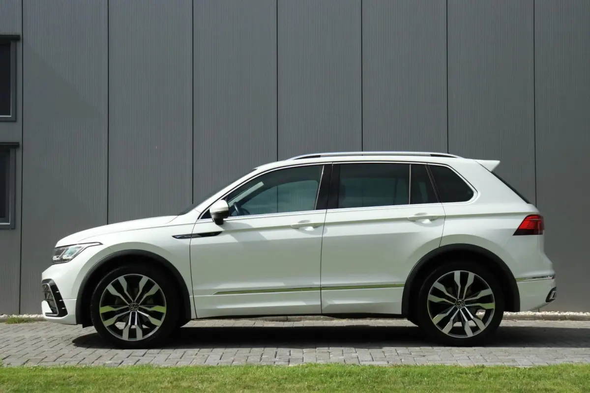1.5 TSI / 2x R-Line / Virtual Cockpit / 150PK / Camera / Matrix LED / Keyless / 20"!