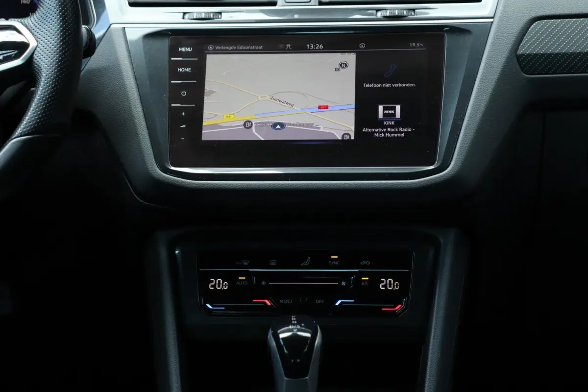 1.5 TSI / 2x R-Line / Virtual Cockpit / 150PK / Camera / Matrix LED / Keyless / 20"!