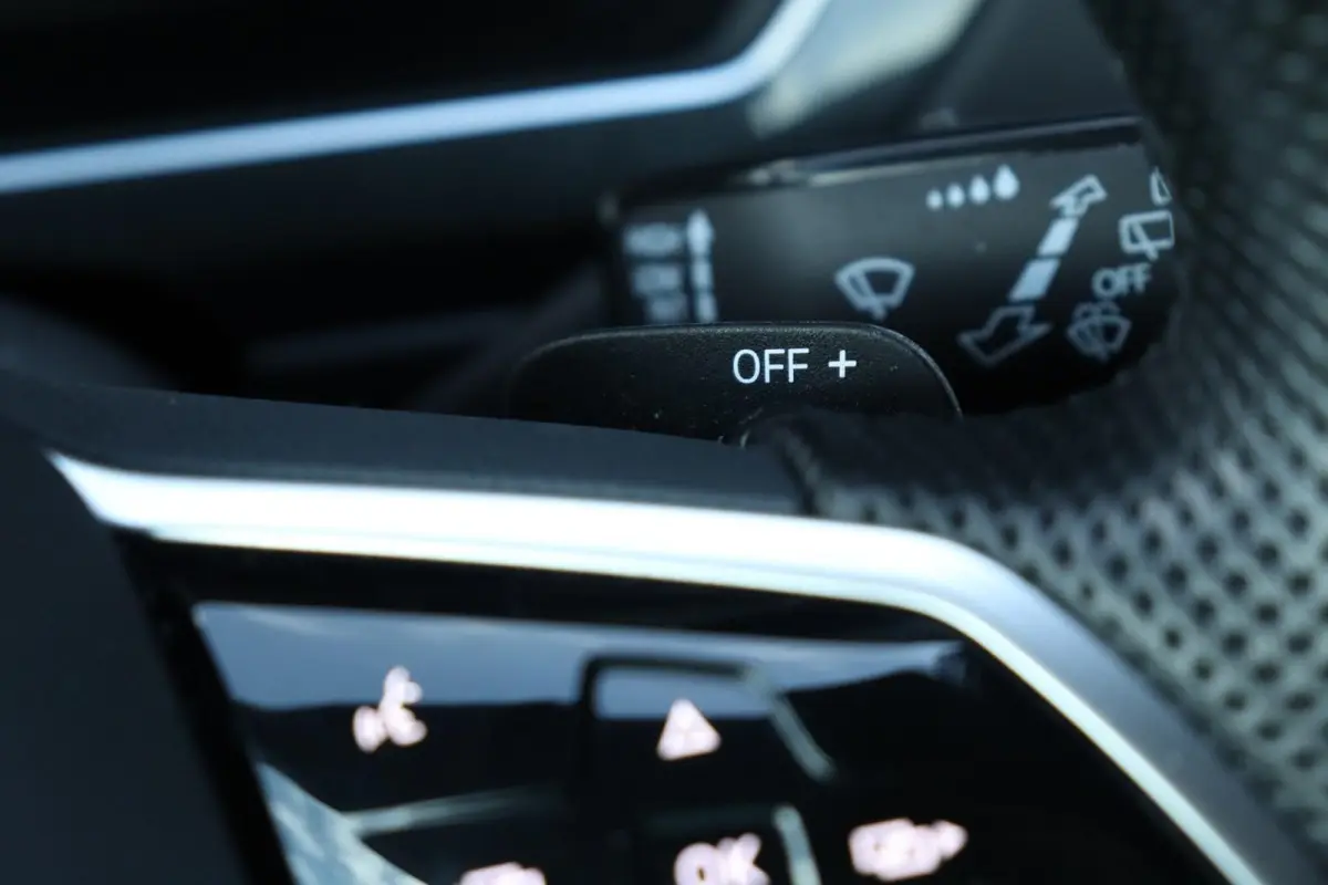 1.5 TSI / 2x R-Line / Virtual Cockpit / 150PK / Camera / Matrix LED / Keyless / 20"!