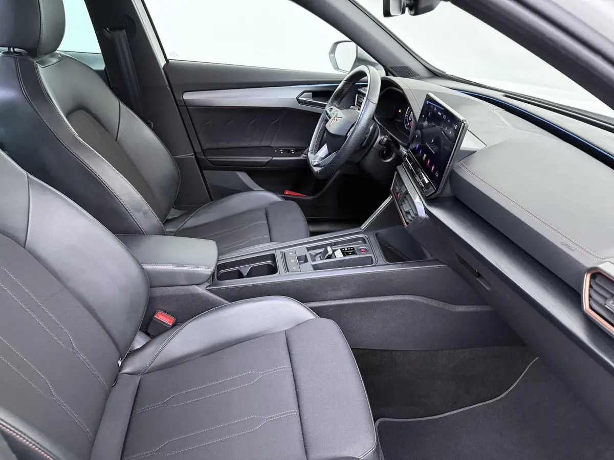 1.4 e-Hybrid Business Edition | Adapt. Cruise | Parkeercamera | Stoelverw. |