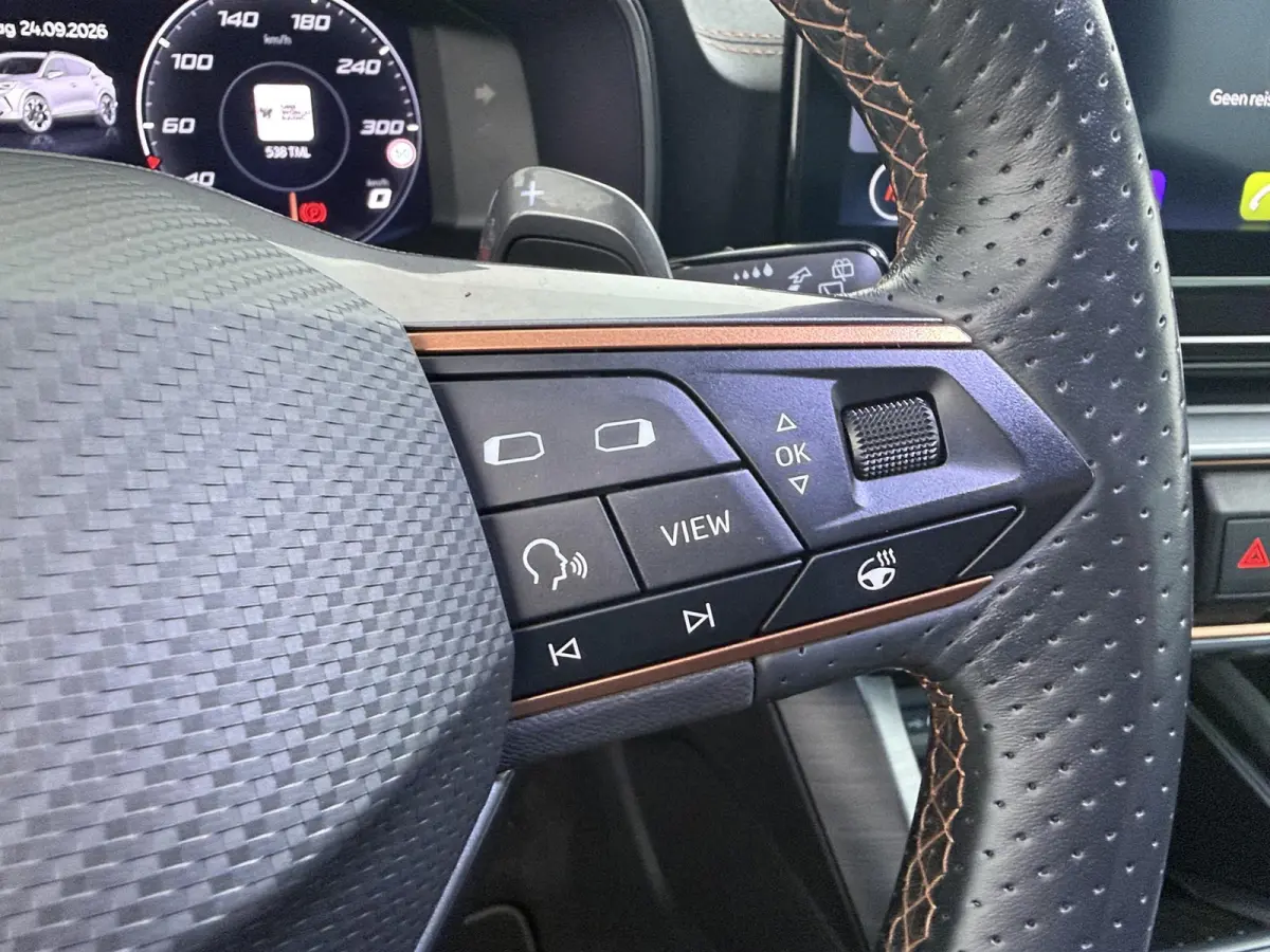 1.4 e-Hybrid Business Edition | Adapt. Cruise | Parkeercamera | Stoelverw. |