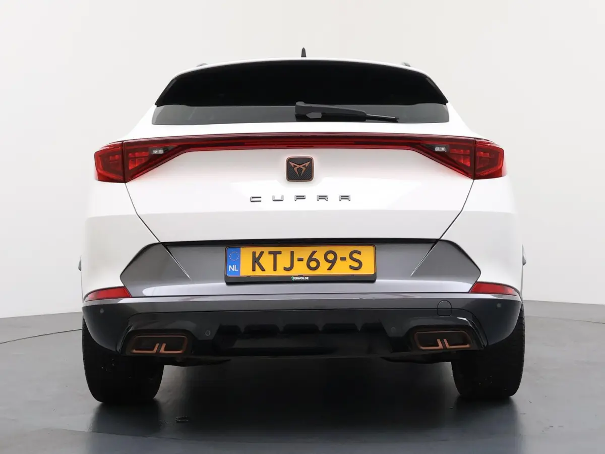 1.4 e-Hybrid Business Edition | Adapt. Cruise | Parkeercamera | Stoelverw. |