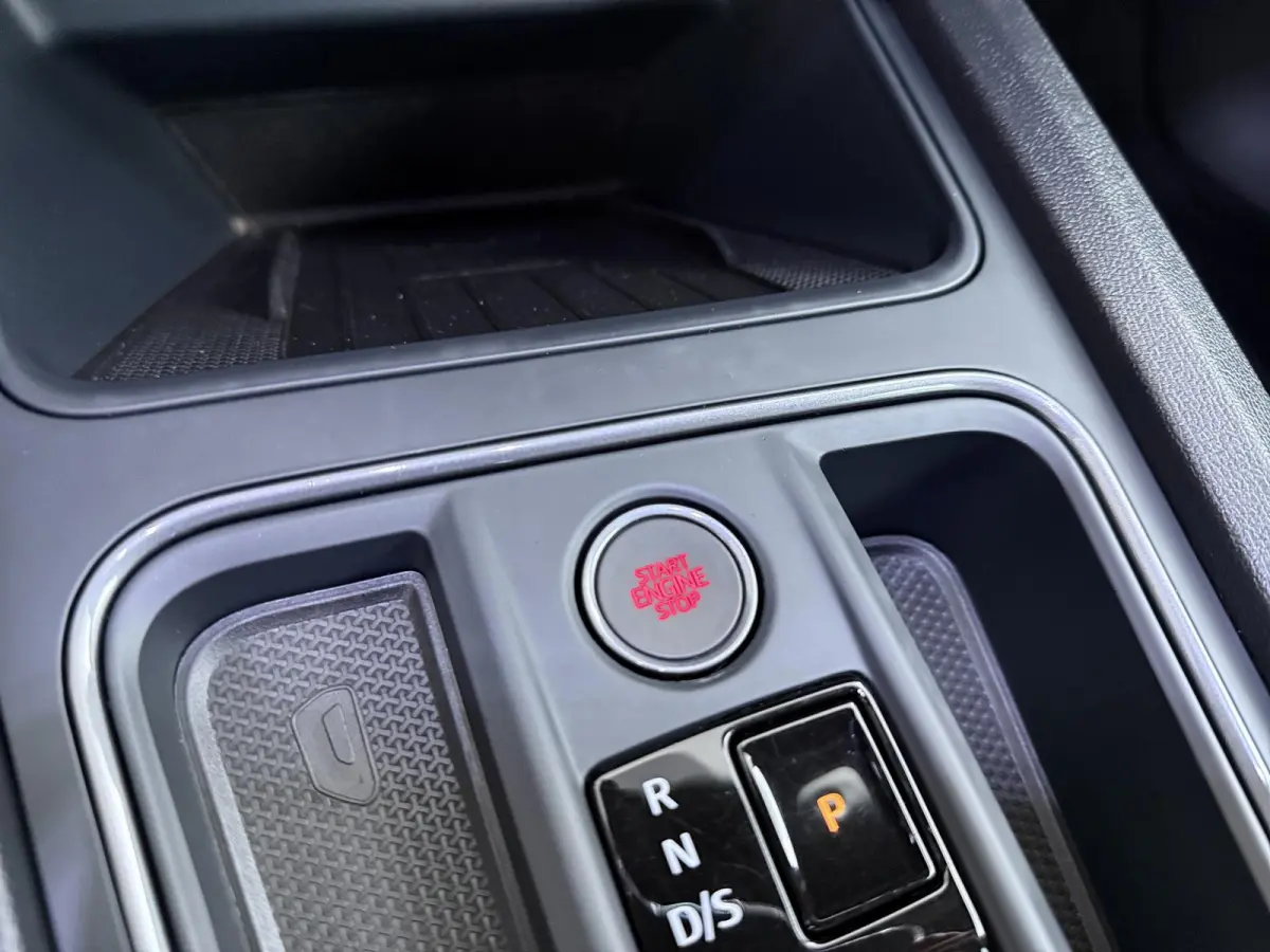 1.4 e-Hybrid Business Edition | Adapt. Cruise | Parkeercamera | Stoelverw. |