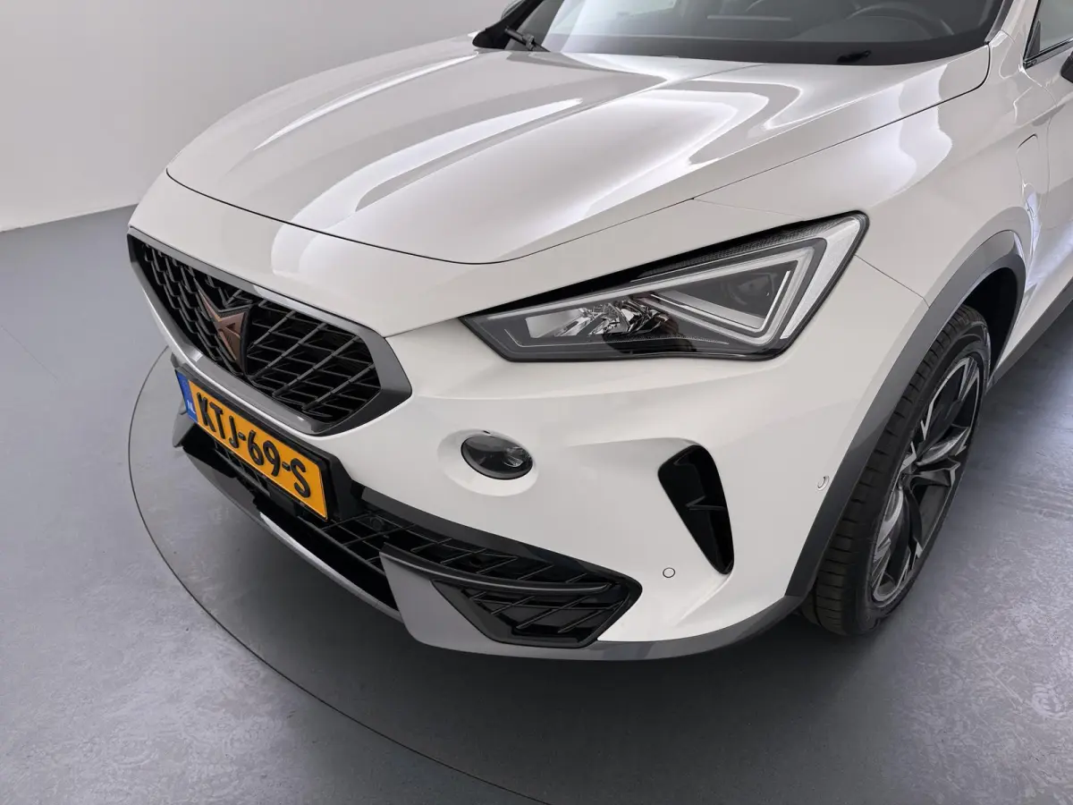 1.4 e-Hybrid Business Edition | Adapt. Cruise | Parkeercamera | Stoelverw. |