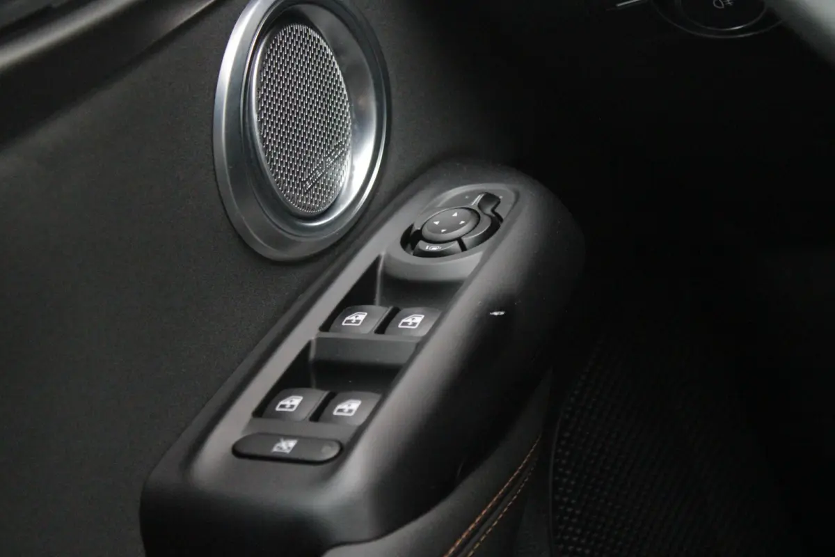 1.3T 280PK PHEV VELOCE | PANORAMISCH SCHUIF/KANTEL DAK | PREMIUM PACK: LEDEREN BEKLEDING/GEVENTILEERDE VOORSTOELEN/4-VOUDIG ELEKTRISCH VERSTELBARE LENDESTEUN VOORSTOELEN/HOOGGLANS ZWARTE RAA