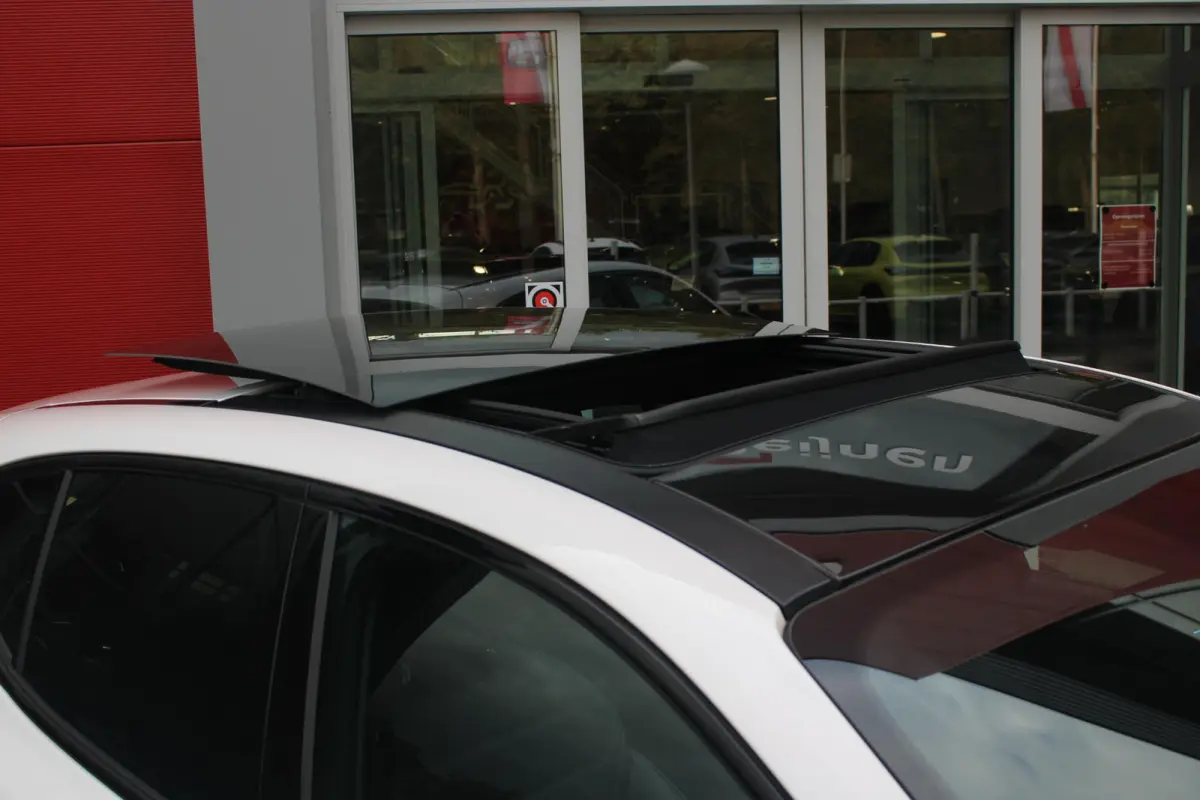 1.3T 280PK PHEV VELOCE | PANORAMISCH SCHUIF/KANTEL DAK | PREMIUM PACK: LEDEREN BEKLEDING/GEVENTILEERDE VOORSTOELEN/4-VOUDIG ELEKTRISCH VERSTELBARE LENDESTEUN VOORSTOELEN/HOOGGLANS ZWARTE RAA