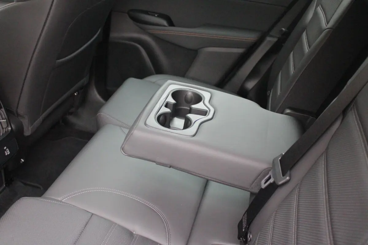 1.3T 280PK PHEV VELOCE | PANORAMISCH SCHUIF/KANTEL DAK | PREMIUM PACK: LEDEREN BEKLEDING/GEVENTILEERDE VOORSTOELEN/4-VOUDIG ELEKTRISCH VERSTELBARE LENDESTEUN VOORSTOELEN/HOOGGLANS ZWARTE RAA